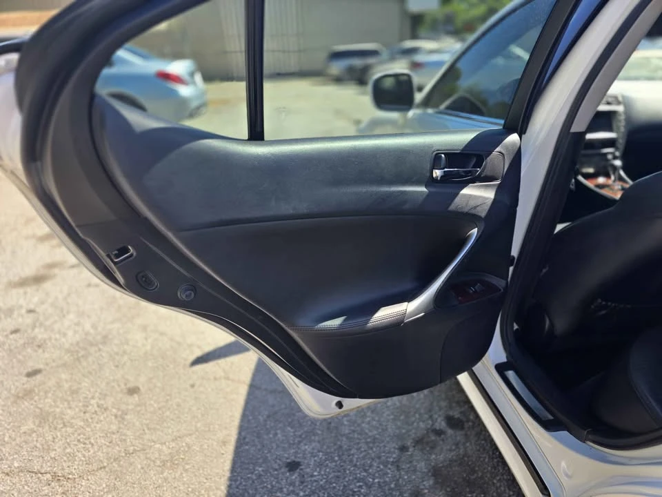 2008 Lexus IS 2nd Gen - Image 11 of 19