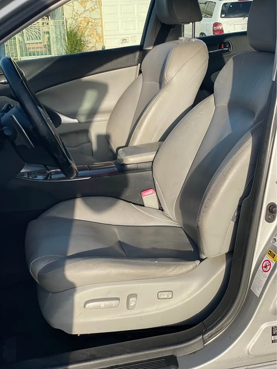 2008 Lexus IS 2nd Gen - Image 8 of 12