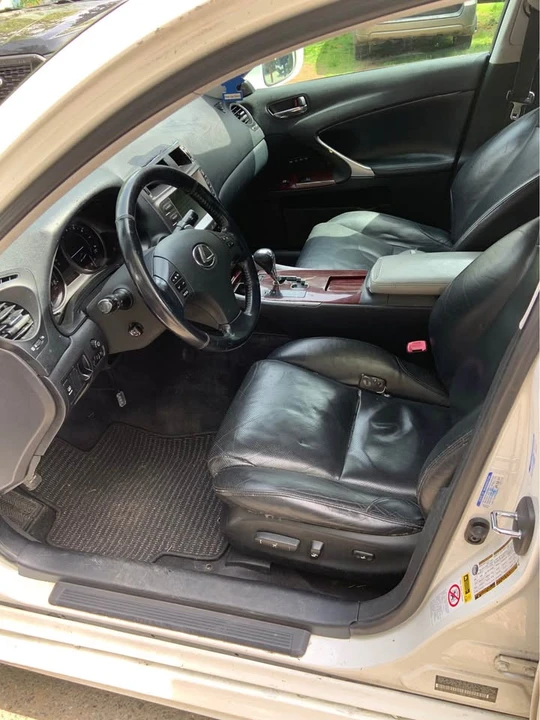 2008 Lexus IS 2nd Gen - Image 10 of 12