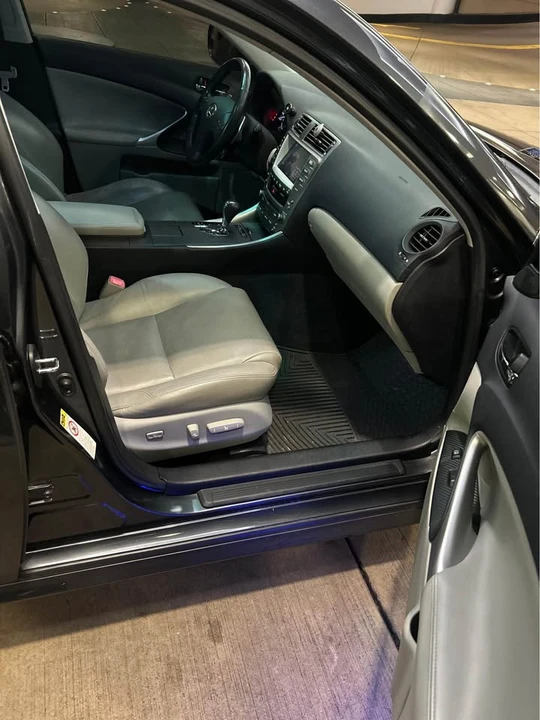 2008 Lexus IS 2nd Gen - Image 11 of 14