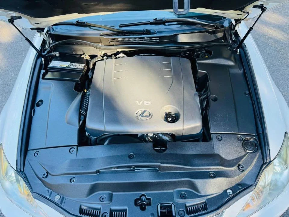 2008 Lexus IS 2nd Gen - Image 17 of 18