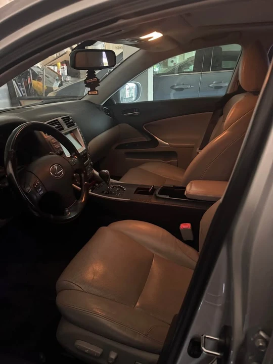 2008 Lexus IS 2nd Gen - Image 4 of 9