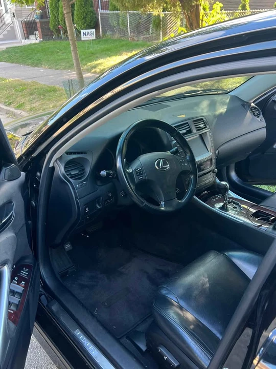 2008 Lexus IS 2nd Gen - Image 16 of 19