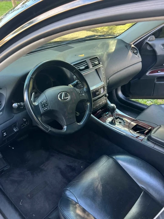 2008 Lexus IS 2nd Gen - Image 15 of 19