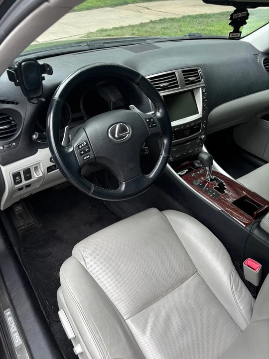 2008 Lexus IS 2nd Gen - Image 5 of 10