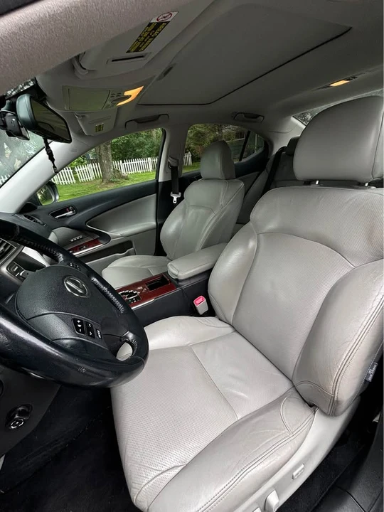 2008 Lexus IS 2nd Gen - Image 6 of 10