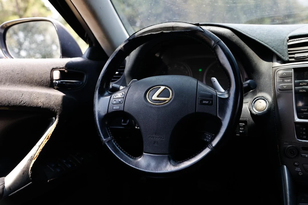 2008 Lexus IS 2nd Gen - Image 25 of 31