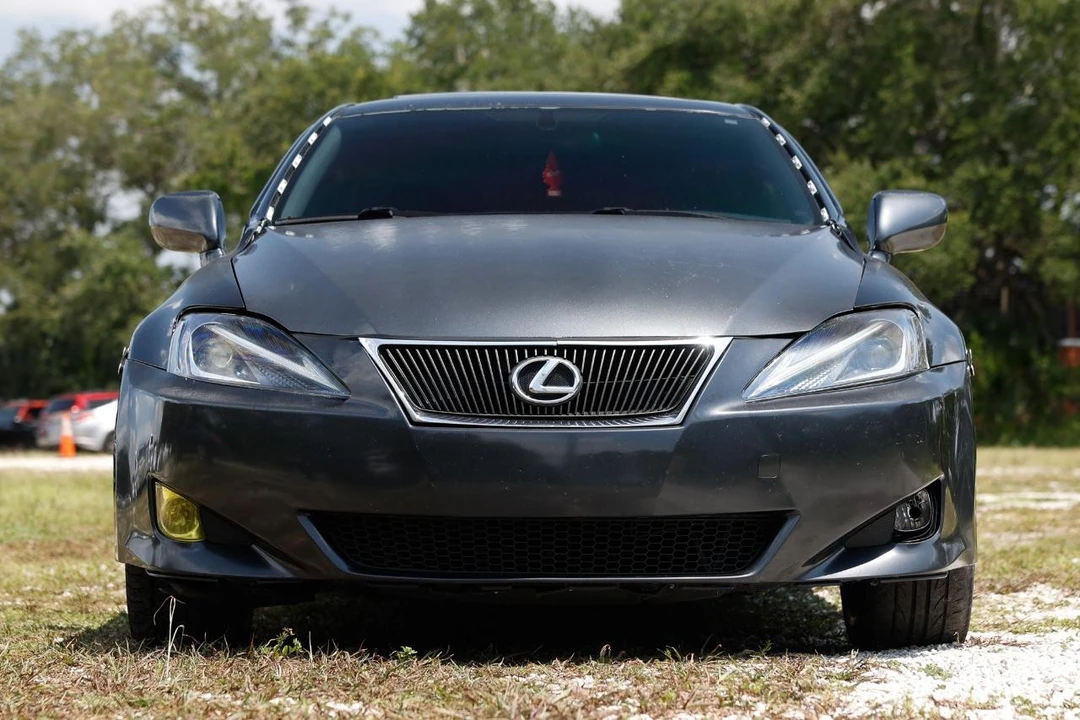 2008 Lexus IS 2nd Gen - Image 19 of 31