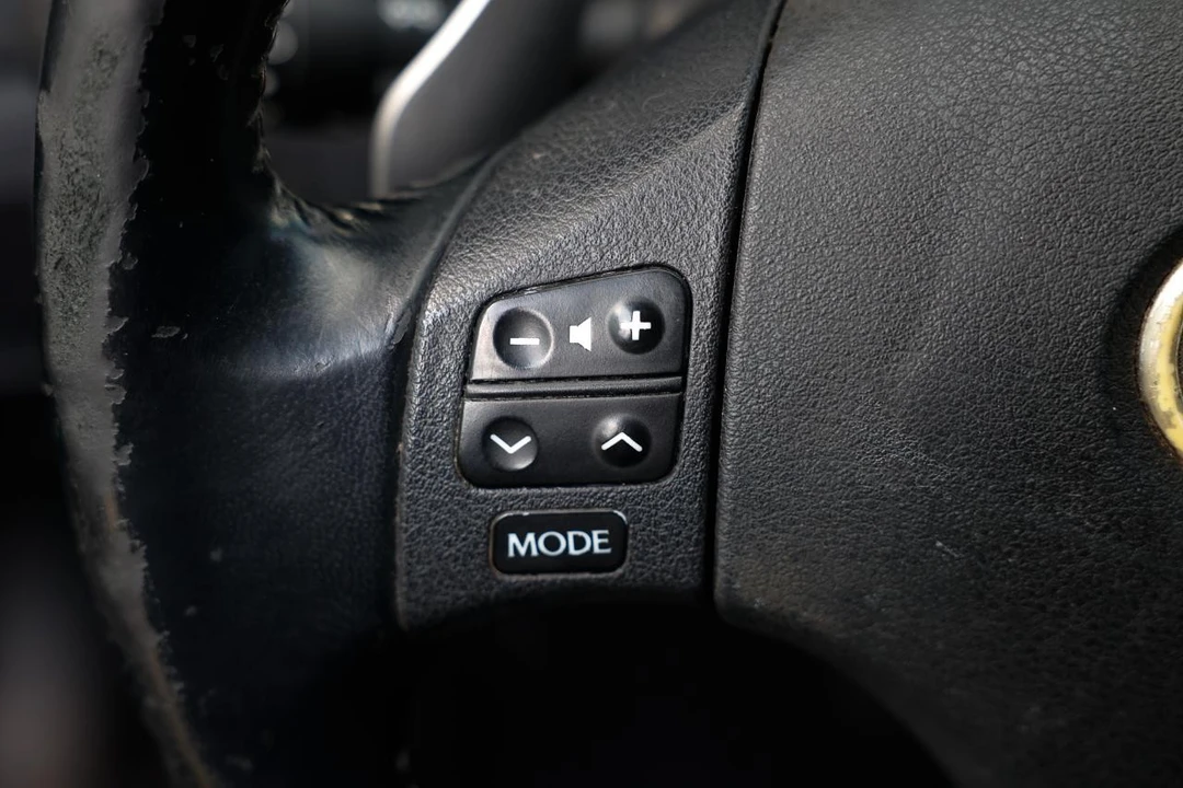 2008 Lexus IS 2nd Gen - Image 24 of 31