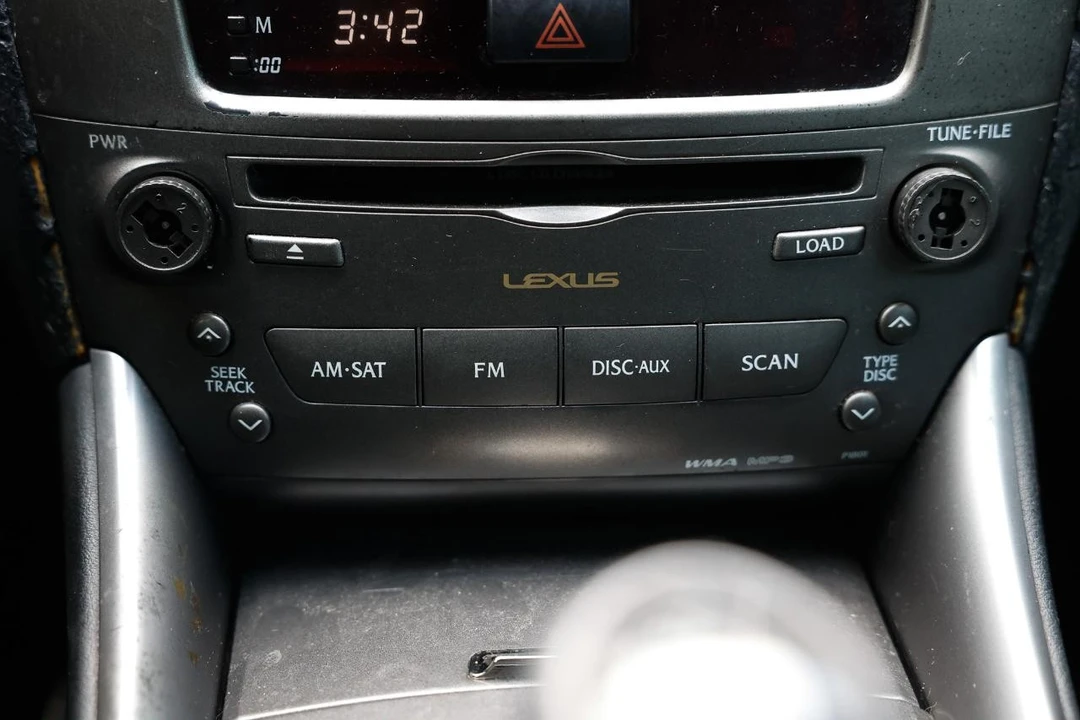 2008 Lexus IS 2nd Gen - Image 29 of 31