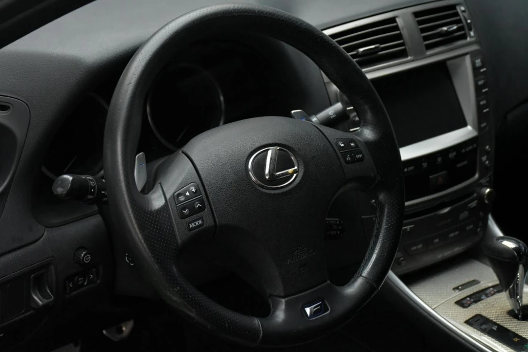 2008 Lexus IS F 2nd Gen - Image 18 of 31