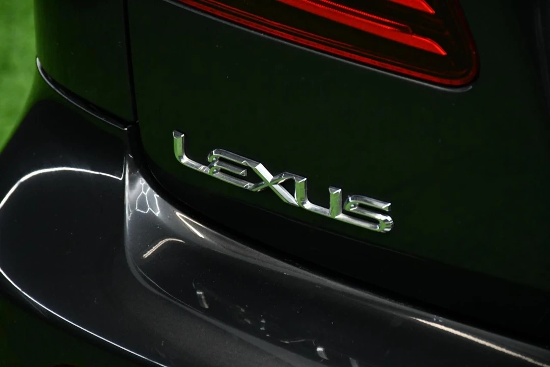 2008 Lexus IS F 2nd Gen - Image 7 of 31