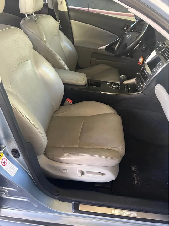 2008 Lexus IS 2nd Gen - Image 10 of 15