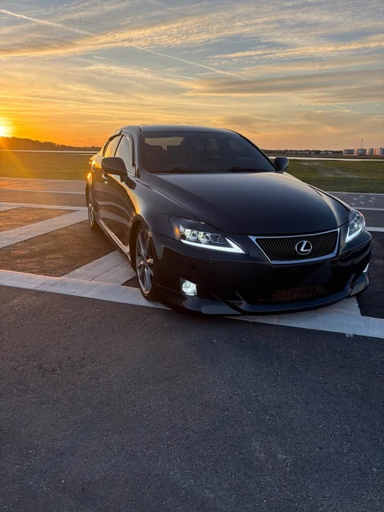 2008 Lexus IS 2nd Gen - Image 2 of 4