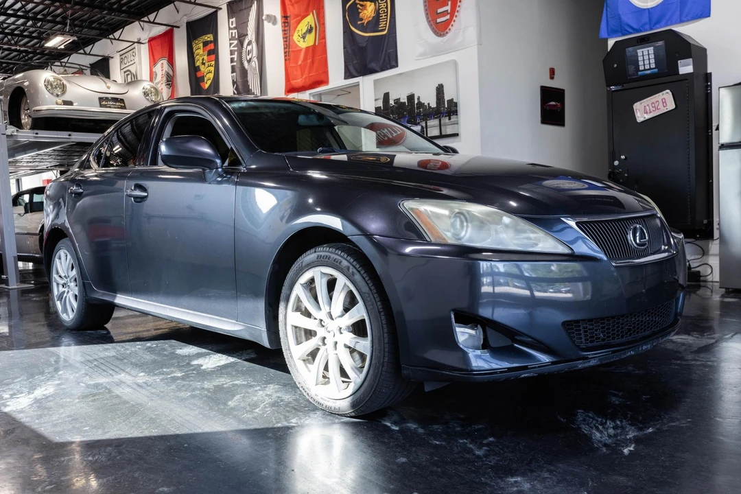 2008 Lexus IS 2nd Gen - Image 19 of 21