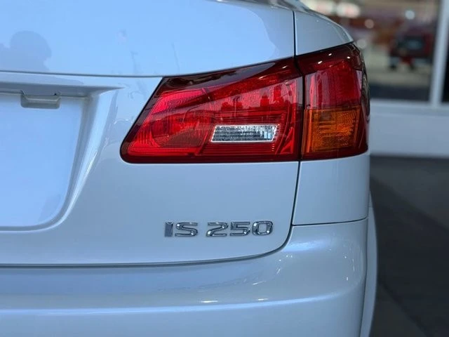 2008 Lexus IS 2nd Gen - Image 13 of 31