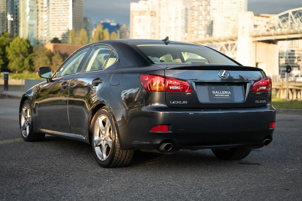 2008 Lexus IS 2nd Gen - Image 26 of 31