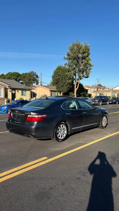 2008 Lexus LS 4th Gen - Image 4 of 4