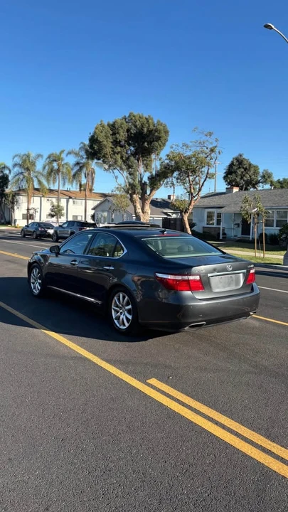 2008 Lexus LS 4th Gen - Image 3 of 4