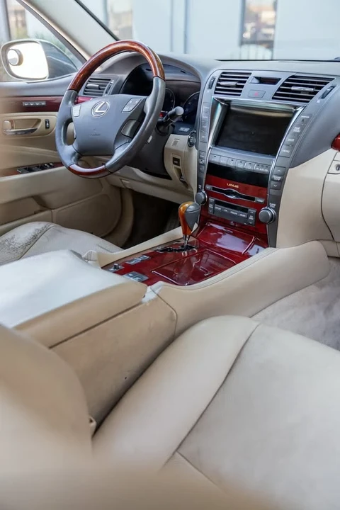 2008 Lexus LS 4th Gen - Image 13 of 20