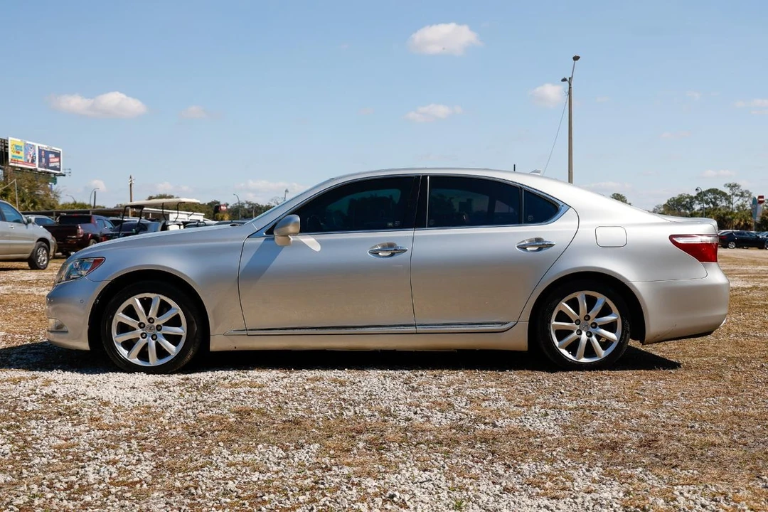 2008 Lexus LS 4th Gen - Image 3 of 12