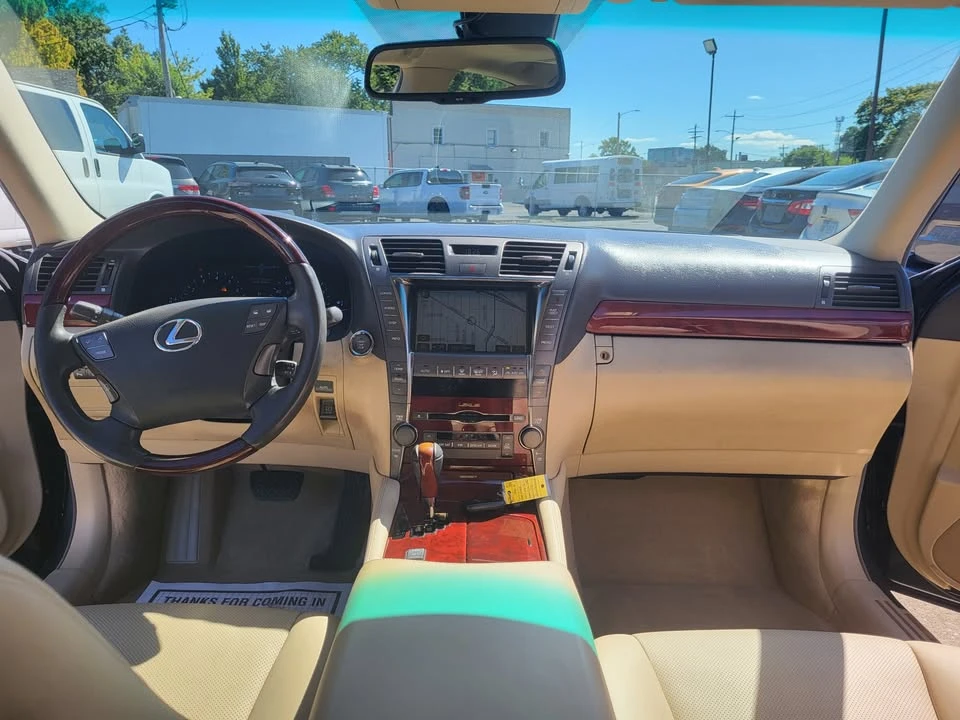 2008 Lexus LS 4th Gen - Image 12 of 15