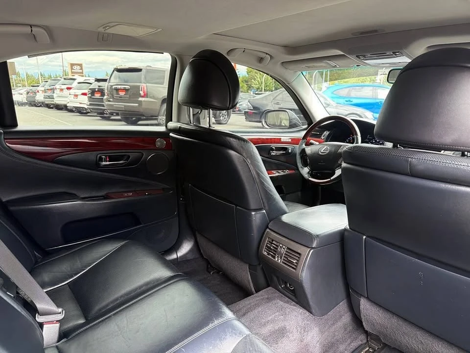 2008 Lexus LS 4th Gen - Image 16 of 20