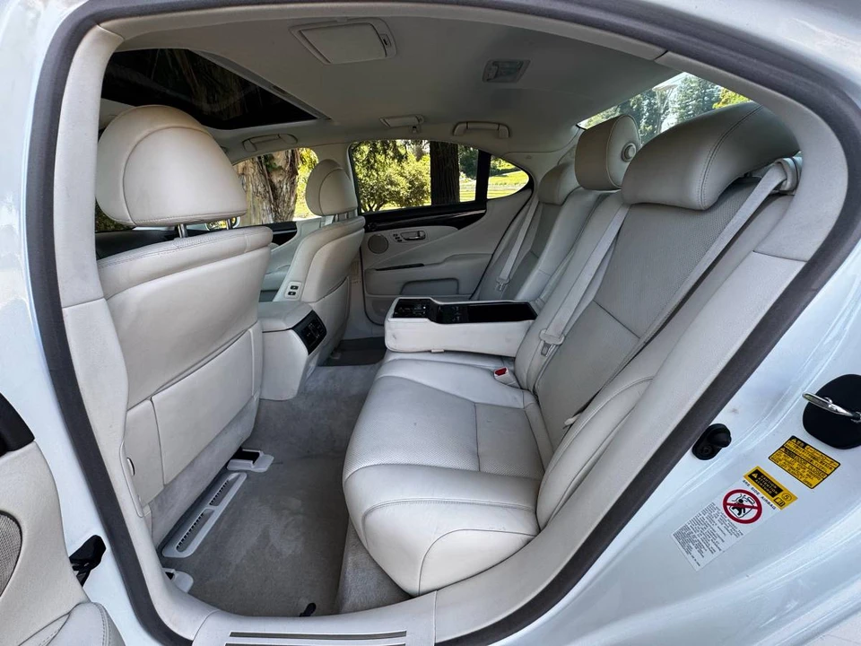 2008 Lexus LS 4th Gen - Image 7 of 14