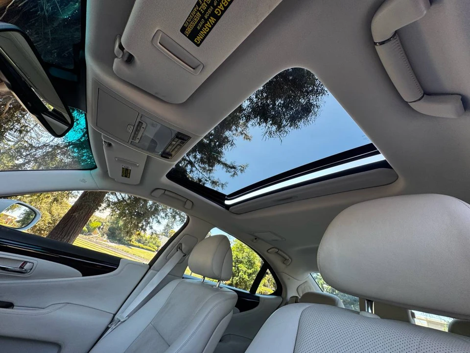 2008 Lexus LS 4th Gen - Image 11 of 14