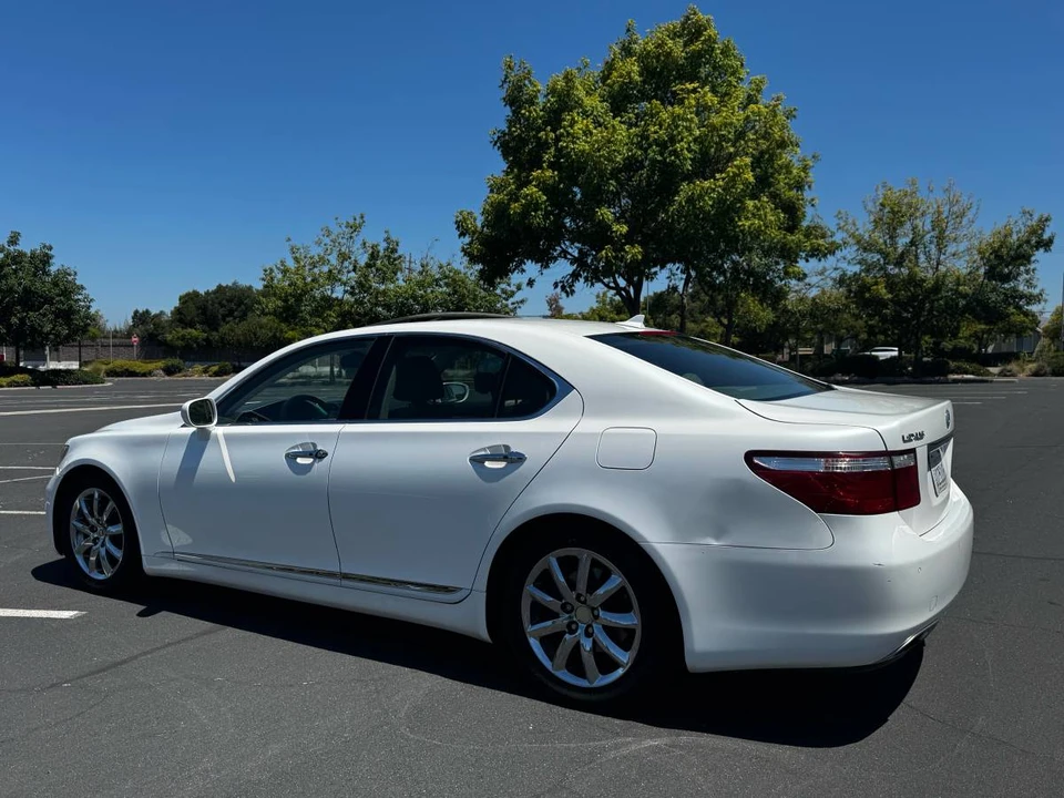 2008 Lexus LS 4th Gen - Image 5 of 14