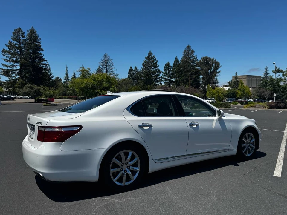 2008 Lexus LS 4th Gen - Image 4 of 14