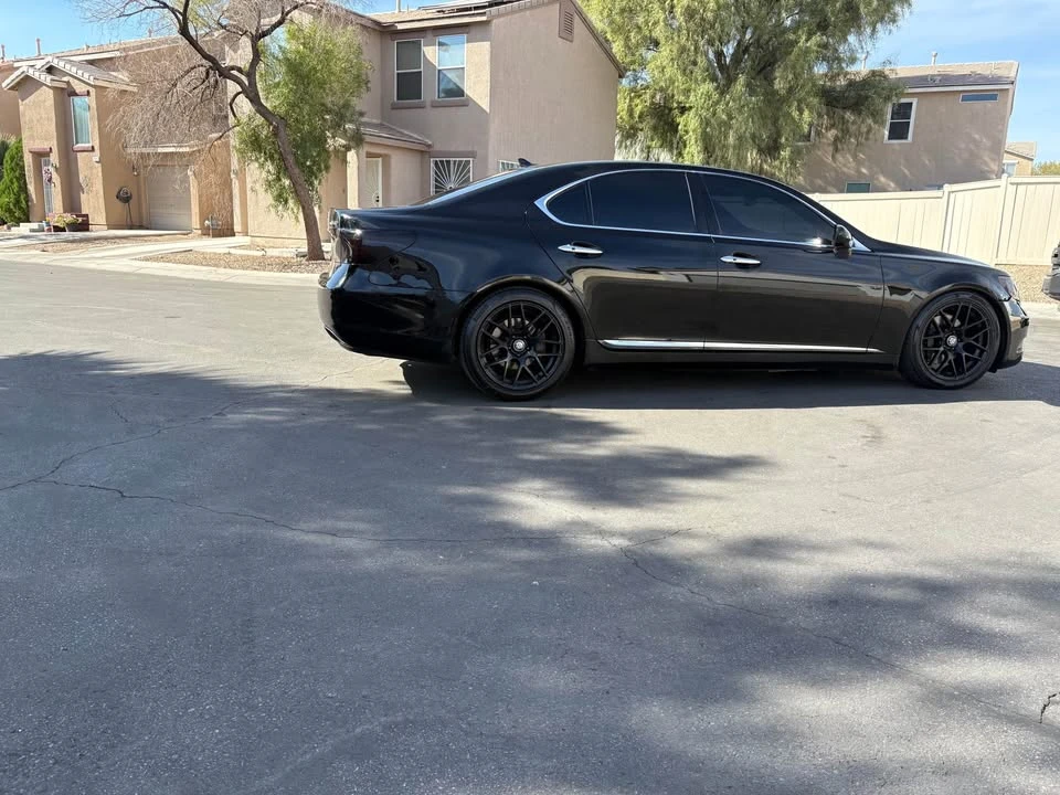 2008 Lexus LS 4th Gen - Image 5 of 11