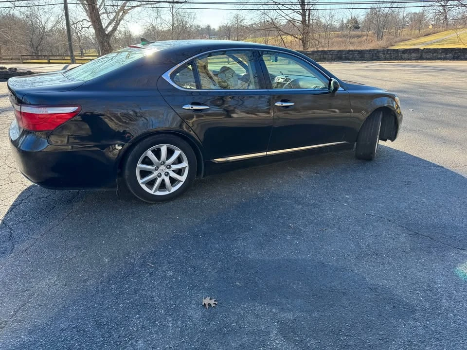 2008 Lexus LS 4th Gen - Image 9 of 15