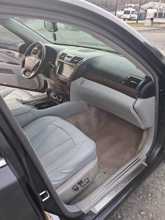 2008 Lexus LS 4th Gen - Image 13 of 16
