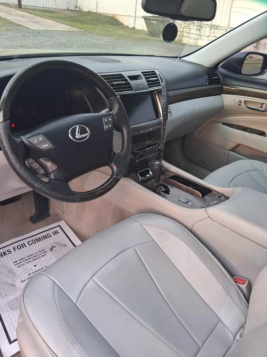 2008 Lexus LS 4th Gen - Image 12 of 16