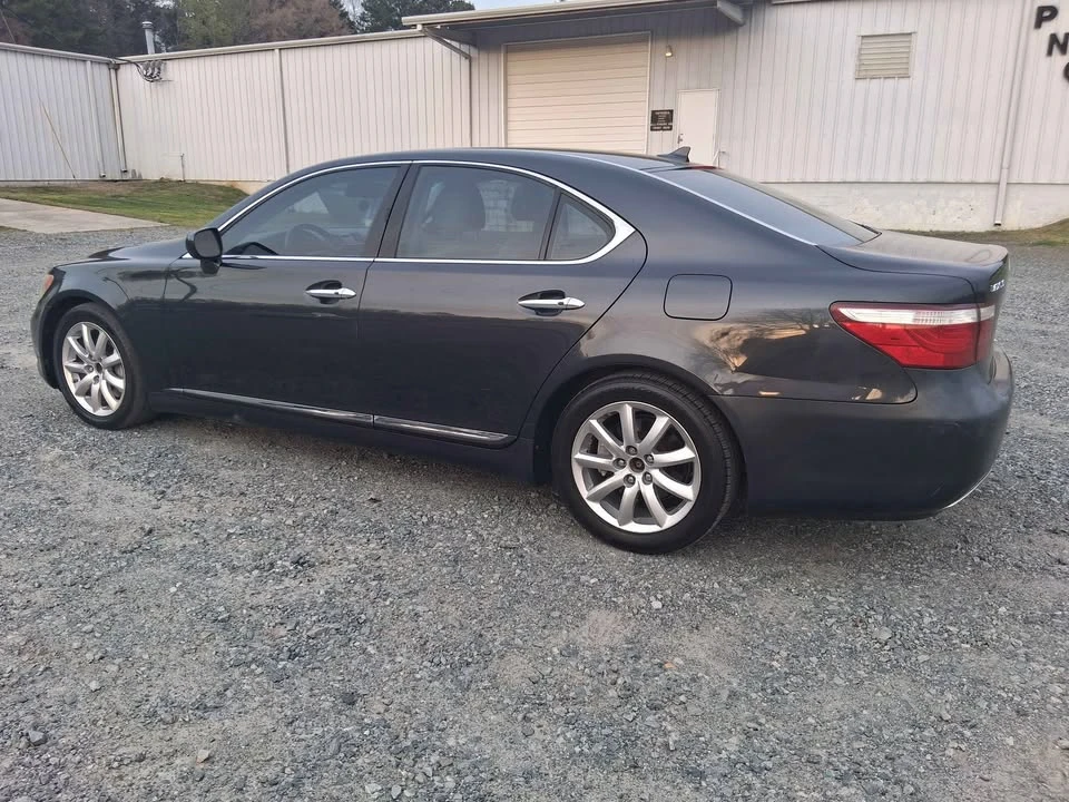 2008 Lexus LS 4th Gen - Image 4 of 8