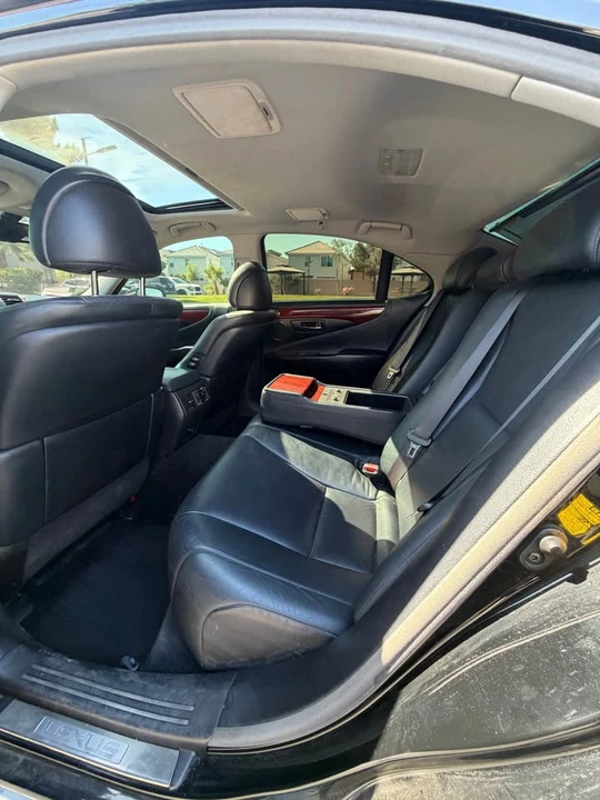 2008 Lexus LS 4th Gen - Image 11 of 13