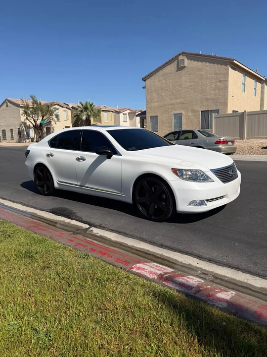 2008 Lexus LS 4th Gen - Image 3 of 13