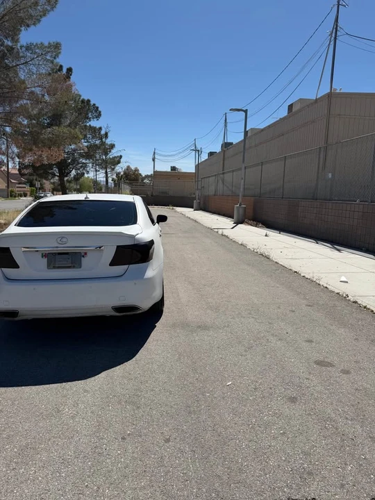 2008 Lexus LS 4th Gen - Image 5 of 12