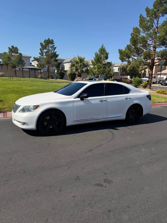 2008 Lexus LS 4th Gen - Image 6 of 13