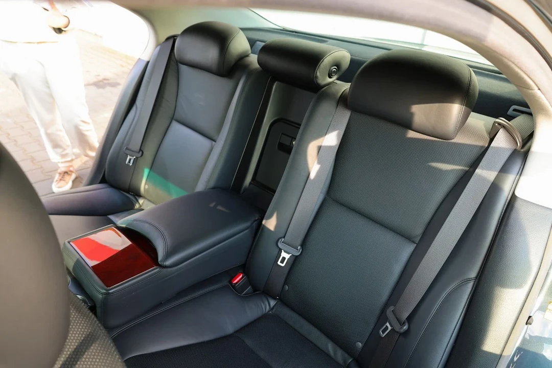 2008 Lexus LS 4th Gen - Image 27 of 31