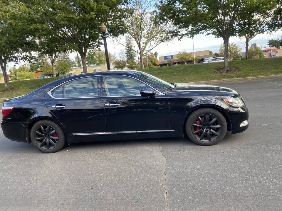 2008 Lexus LS 4th Gen - Image 23 of 31