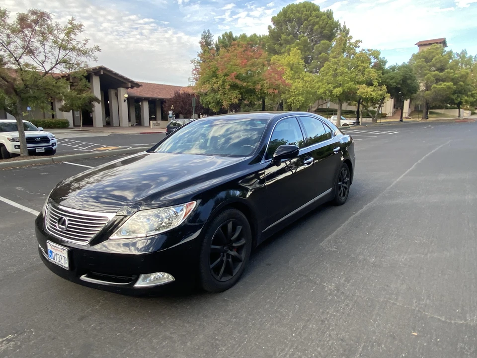 2008 Lexus LS 4th Gen - Image 11 of 31