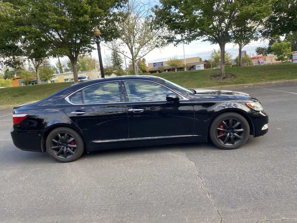 2008 Lexus LS 4th Gen - Image 22 of 31