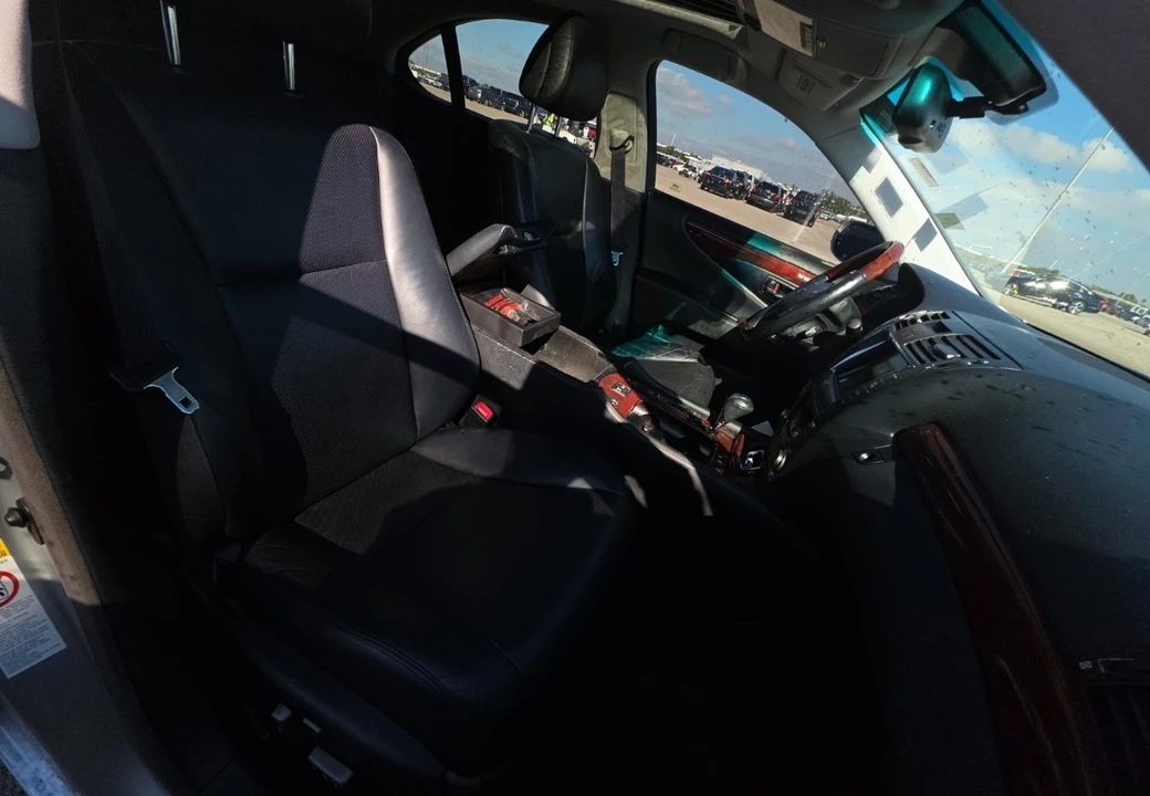 2008 Lexus LS 4th Gen - Image 10 of 12