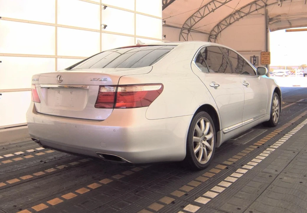 2008 Lexus LS 4th Gen - Image 5 of 12