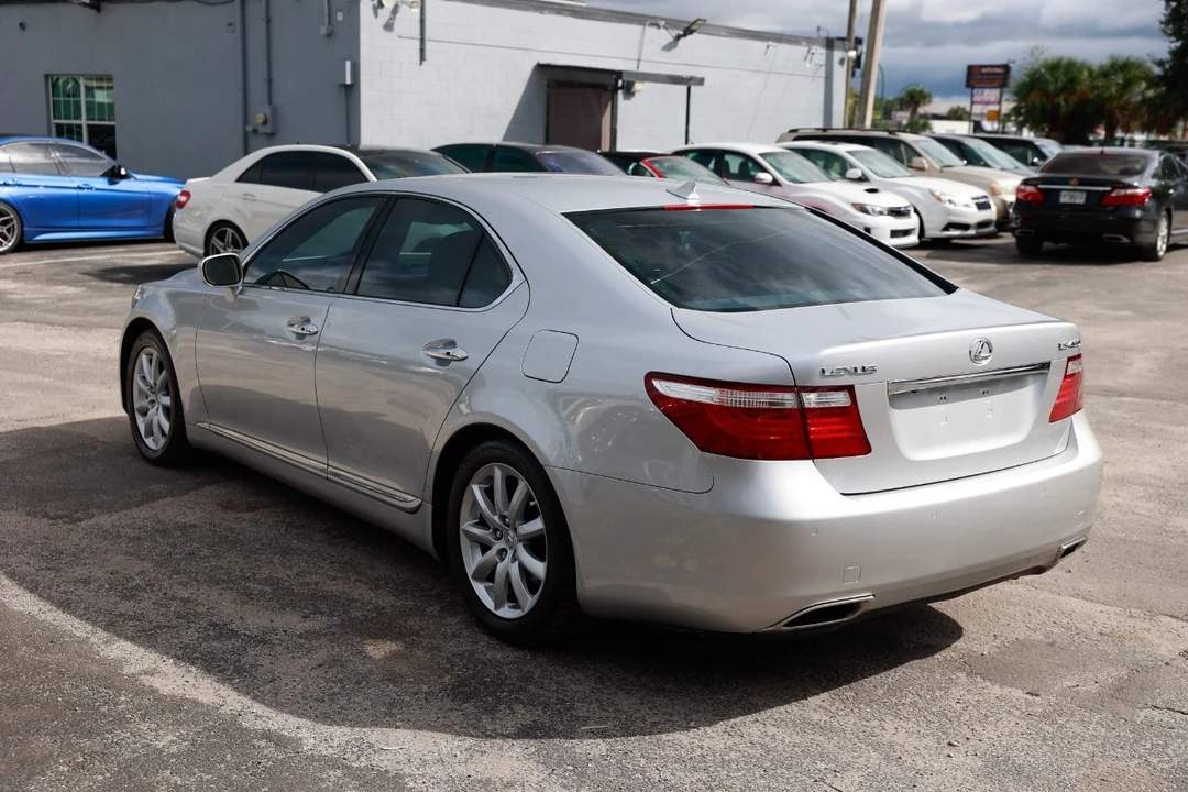 2008 Lexus LS 4th Gen - Image 5 of 12