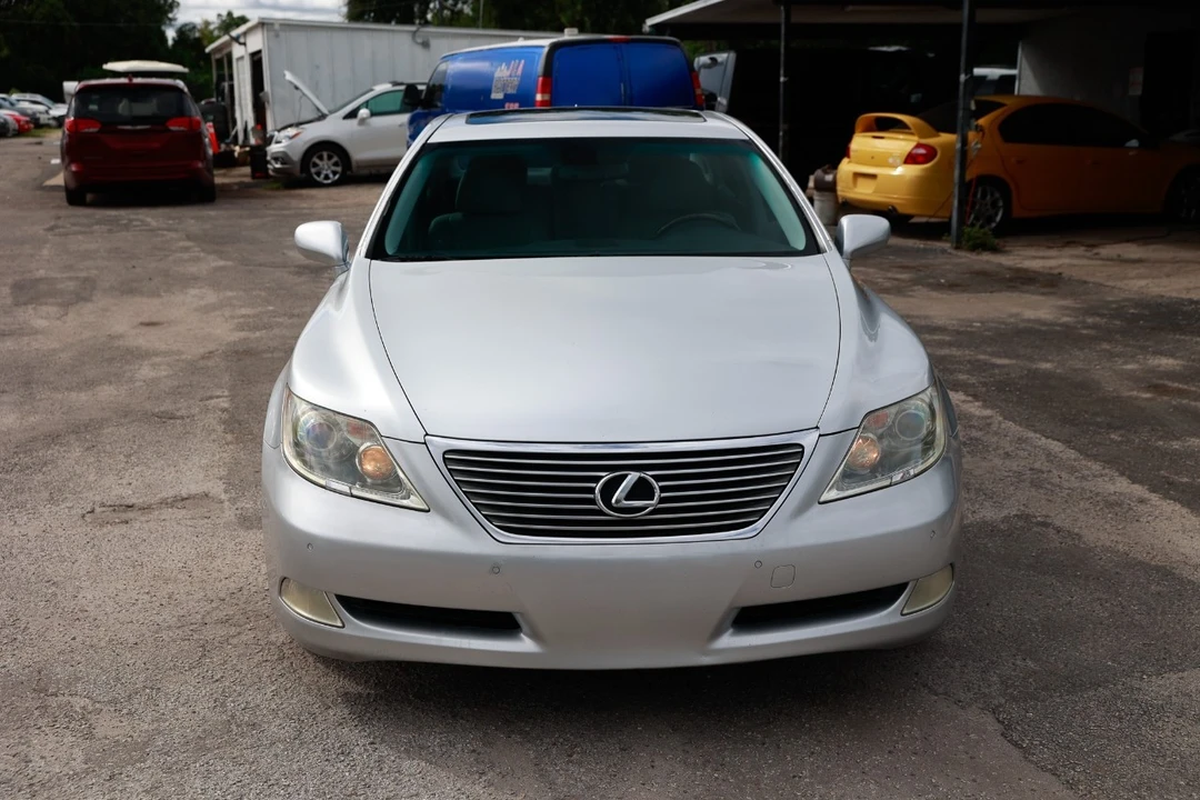2008 Lexus LS 4th Gen - Image 19 of 21