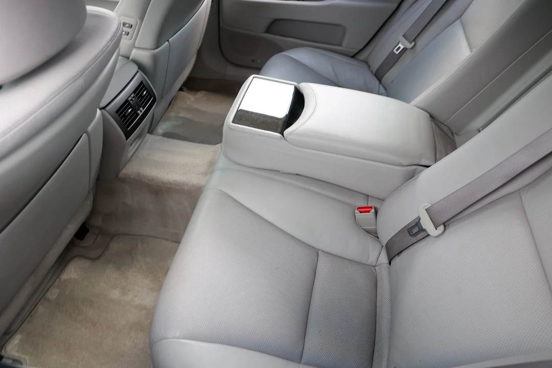 2008 Lexus LS 4th Gen - Image 10 of 12