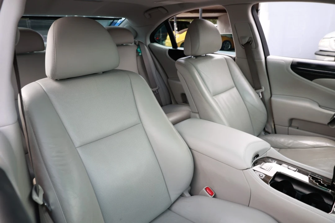 2008 Lexus LS 4th Gen - Image 16 of 21